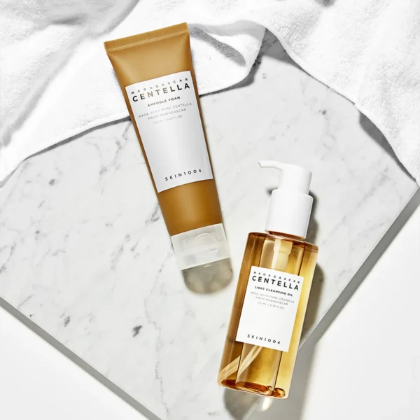 20a5aa07-d7b8-4633-939f-e4ef439e5b0c.webp SKIN 1004 MADAGASCAR CENTELLA DOUBLE CLEANSING DUO