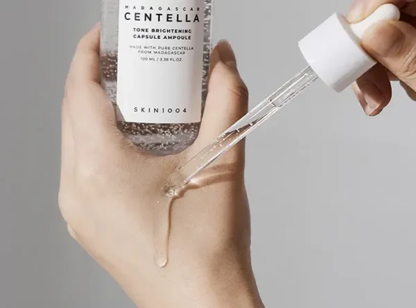 2bef8a56-8b4a-4974-aaab-e75b48880652-thumbnail-770x770-70.webp Skin1004 Madagascar Centella Tone Brightening Capsule Ampoule 100ml