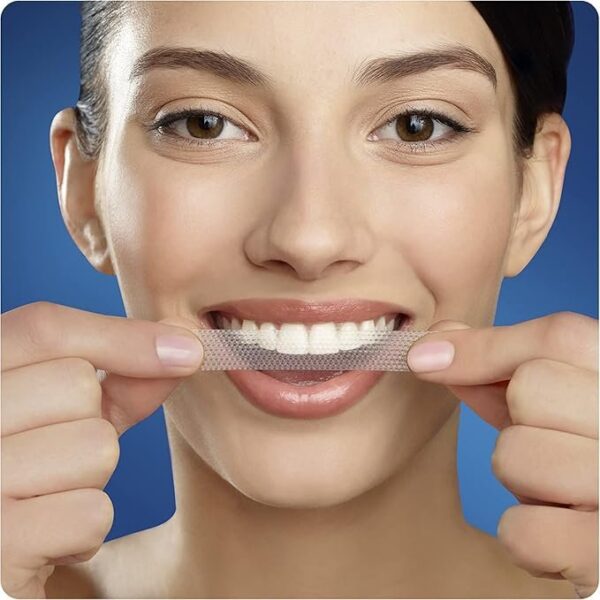 71UabSwGVmL._AC_SX679_.jpg CREST 3D WHITESTRIPS PROFESSIONAL TRANSFORMATION 20 TREATMENTS (45MIN)
