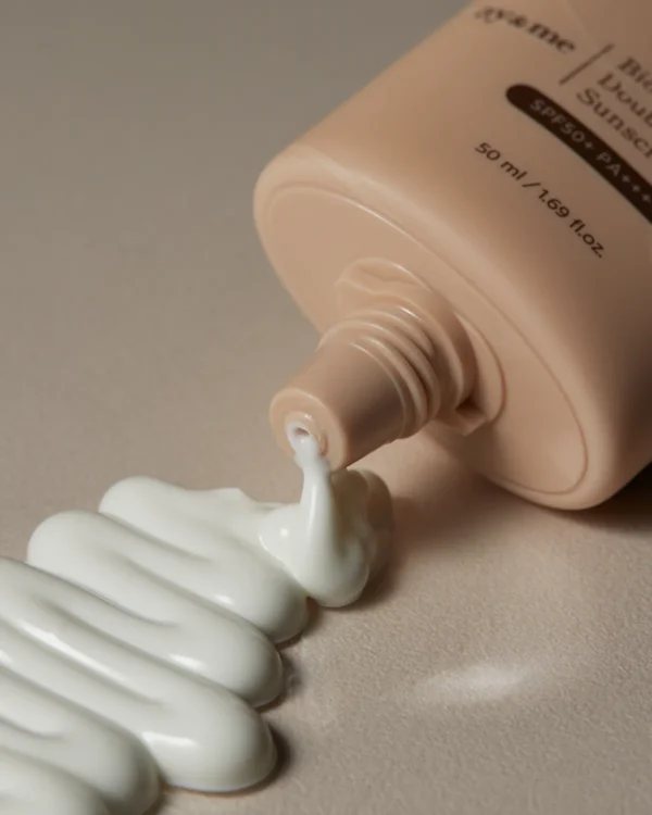 BiomeDoubleDefenseSunscreen_4.webp Axis-Y Biome Double Defense Sunscreen 50ml SPF50+ PA++++
