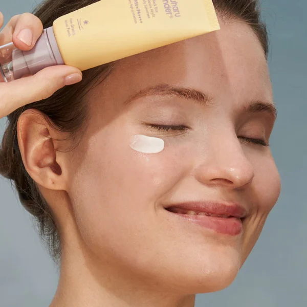 EC9CA0EAB8B0EC9E90ECB0A8EC84A0EC8AA4ED81ACEBA6B0_1kopie_728ff0c8-6f18-4eaa-8926-b643e3ea707d.webp Haruharu Wonder Black Rice Moisture Airyfit Sunscreen SPF50+ 50ml