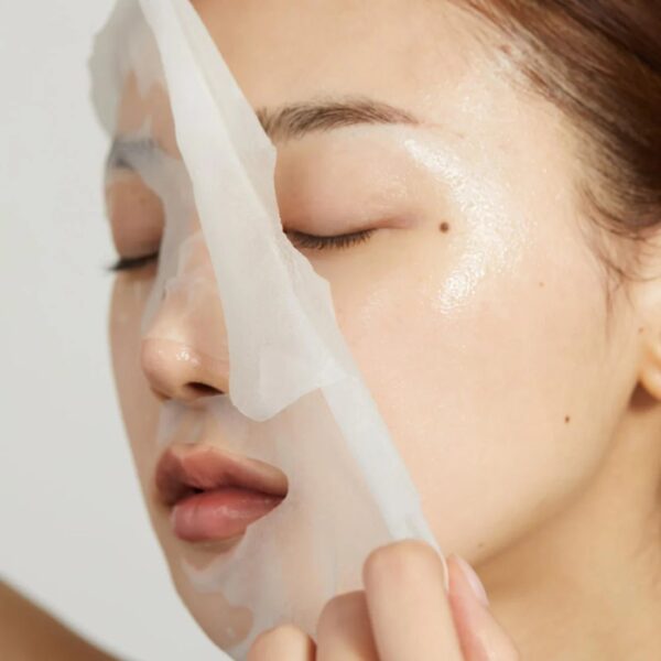 MEDICUBE – Deep Peptide Radiance Mask