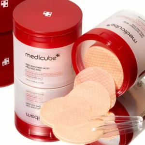 RedSuccinicAcidPeelingPad3_1.webp Medicube Red Succinic Acid Peeling Pad 155G/70Pads